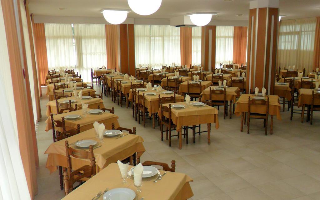 Hotel Michelangelo Bellaria-Igea Marina Exterior photo